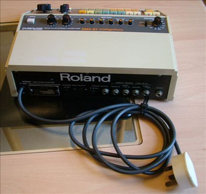 Roland-CR8000